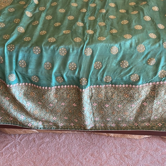 Indian suit - Picture 8 of 12